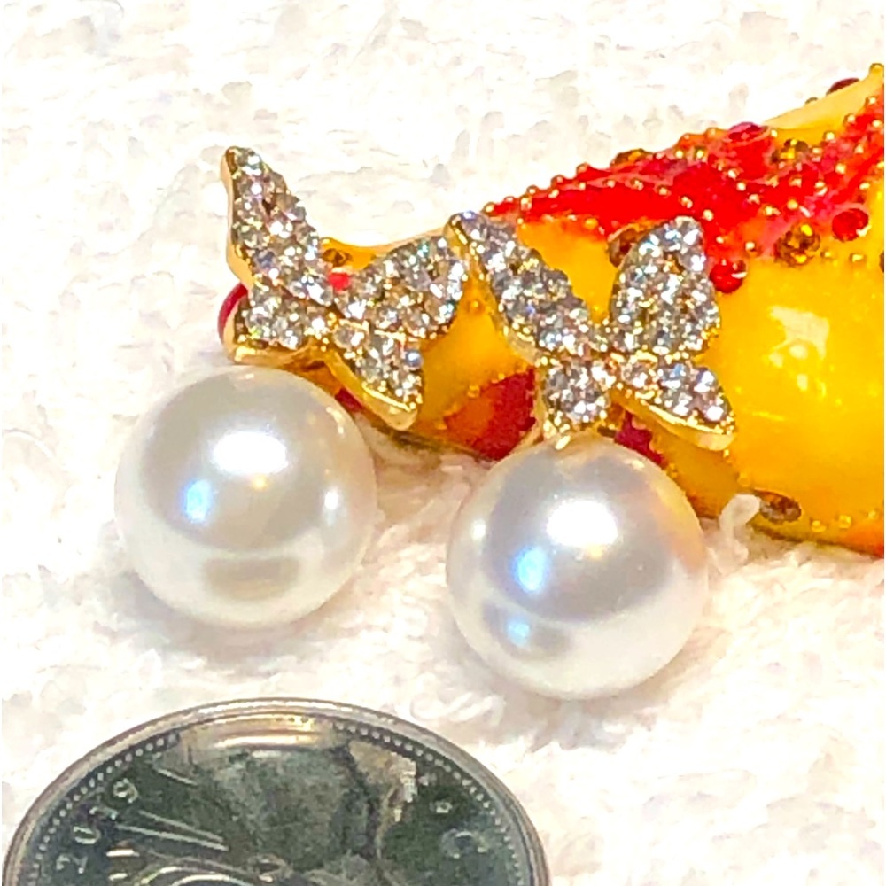 Beautiful pearl and rhinestone butterfly earrings-classics! New never worn